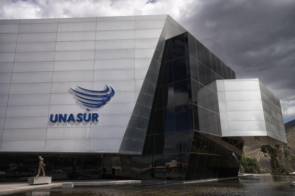 01-Edificio UNASUR.jpg