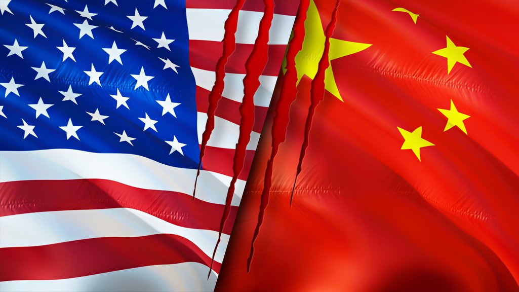 02-Banderas EE.UU China.jpg