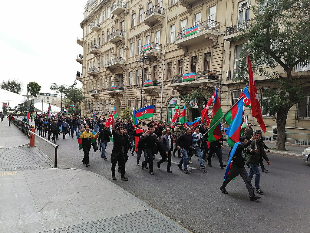 1024px-Azerbaijani_people_celebrating_victory_in_Karabakh._Sheikh_Shamil_street.jpg