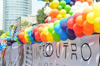 1024px-Marcha_del_Orgullo_LGBTTTI_2016_en_Ciudad_de_México_32.jpg
