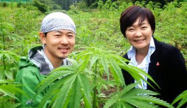 Akie Abe, Japan's first lady, visits a legal hemp farm in western Japan