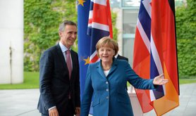 Angela Merkel receives Stoltenberg and Cameron for talks on the Euro, 2012. 