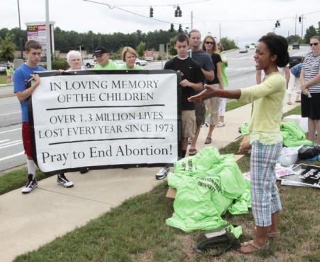 1282428500-abortion-protest-in-suburban-atlanta_416661-Dem-JimMichael.jpg