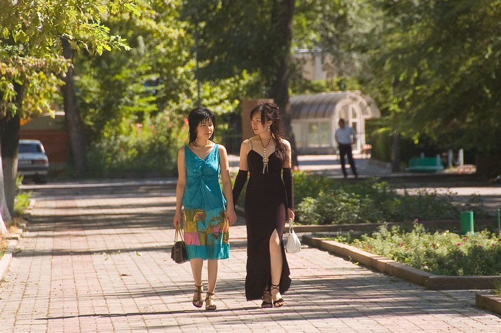 kyrgyz women.jpg