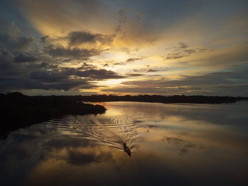 Pôr do sol sobre o Lago Tarapoto