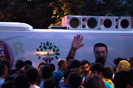 People waiting for the HDP leader to arrive,May, 2015. 