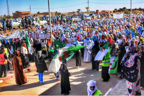 1 The female population of Ain Salah heading the protest on 24-2-2015 - Source- BBOY LEE Photos.png