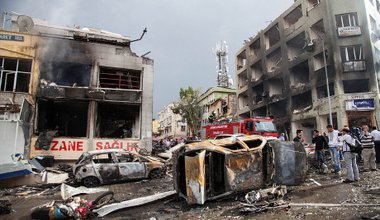 Voices of Syrian women in civil resistance