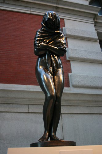 statue of shamed woman