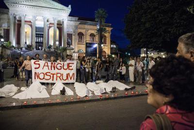 Protest against Immigrant Deaths in Lampedusa / Antonio Melita