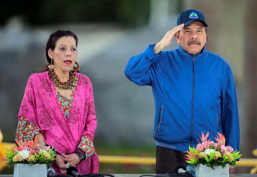 Rosario Murillo y Daniel Ortega en una ceremonia en 2019.