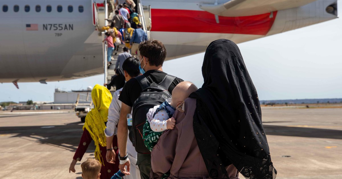 Uchodźcy z Afganistanu rozważają rok w Europie