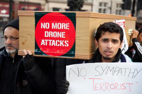  Imran Khan&#39;s Pakistan Movt. for Justice protests against US drone strikes.