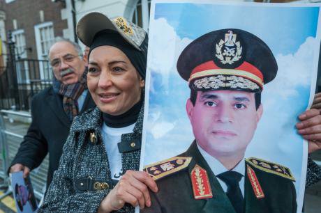 Egyptians support Sisi in London, 2014.