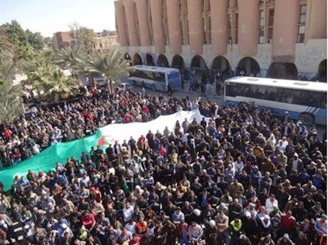 4 Protesters rallied at Desert Rose Place, in the town of Ouargla 24 Feb 2015- Source- In Salah Sun & Power _0.jpg