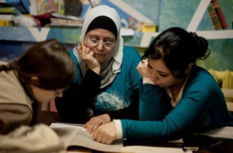 5564-12-Refugees1-472x310_0.jpg