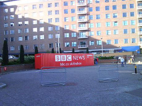 640px-BBC_News_-_The_Box.jpg