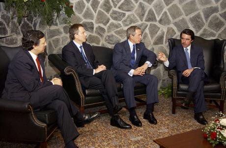 640px-Bush,_Barroso,_Blair,_Aznar_at_Azores.jpg