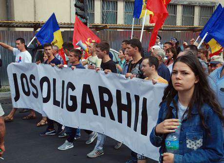 640px-Chisinau,Protests2015-09-06.jpg