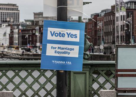 Political poster in favor of the same-sex marriage bill, 2015.