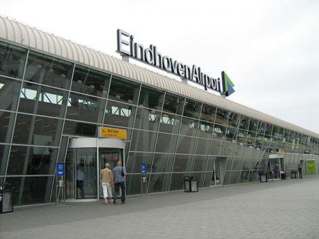 640px-Vertekhal_Eindhoven_airport.jpg
