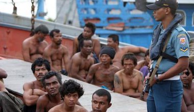 Four ships captured after illegal fishing in Thailand. 