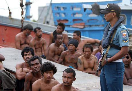 Four ships captured after illegal fishing in Thailand. 