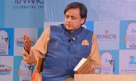 Shashi Tharoor at the Jaipur Literary Festival, 2015.