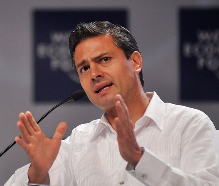 706px-Enrique_Pe%C3%B1a_Nieto_-_World_Economic_Forum_on_Latin_America_2010.jpg