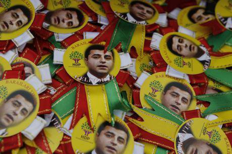 Rosettes at HDP&#39;s massive election rally in Istanbul.