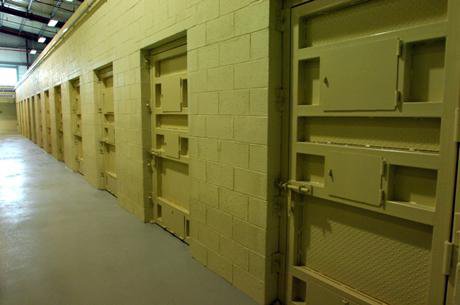 A detention facility in the Bagram Theater Internment Facility. Officer/Wikimedia. Public Domain.