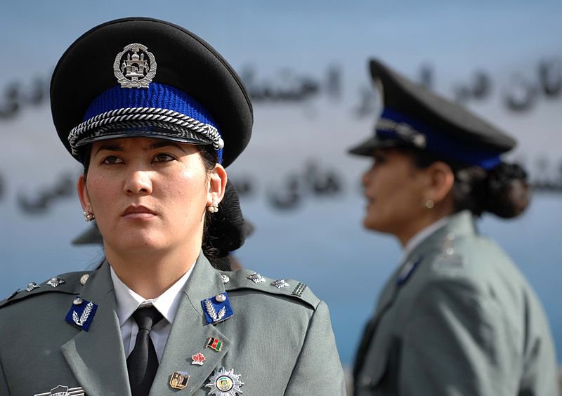 Woman in Afghan police uniform