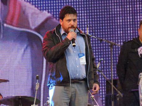 Leonid Volkov at a 2013 concert in support of Alexei Navalny. putnik / WikiCommons. Some rights reserved.