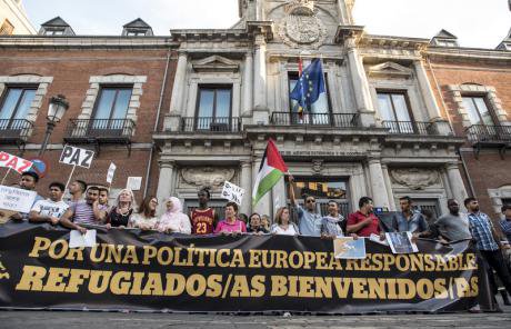 Outside Madrid&#39;s ministry of foreign affairs, September 2015.