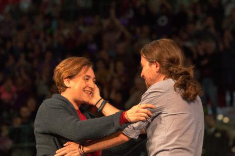 Ada Colau and Pablo Iglesias in Madrid Caja Magica, December 13, 2015.