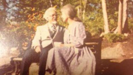 ALOIS&WIFE_2.jpg