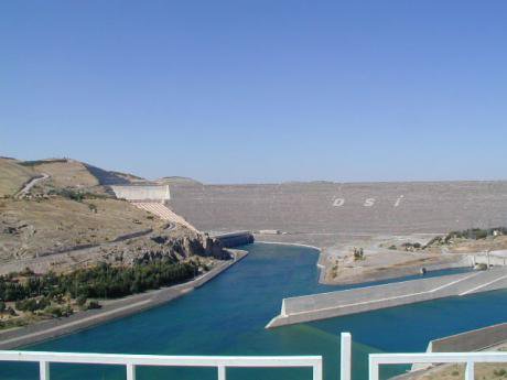  Atatürk Dam. 