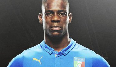 Balotelli_wears_the_2014_Italy_Home_Kit_02_(cropped).jpg