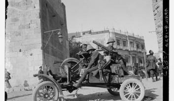 British soldiers on guard at Jaffa Gate, Jerusalem, 1920. Matson Collection. Public Domain.
