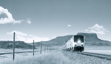 Amtrak (b/w) – americantrains
