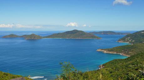 Caribbean-Tortola-Water-British-Virgin-Islands-Sea-2592716.jpg