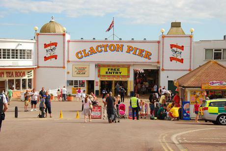 Clacton pier, Pkuczynski, some rights reserved.