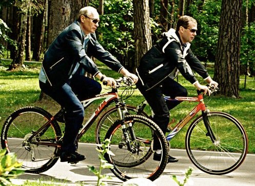 Medvedev_Putin_cycling