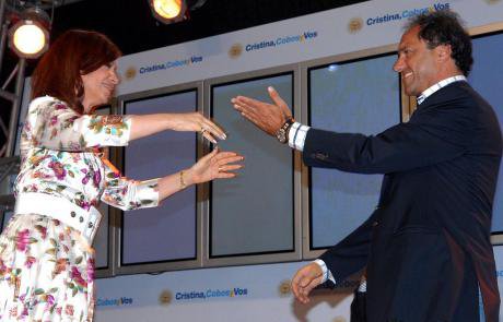 Daniel_Scioli_y_Cristina_de_Kirchner.jpg