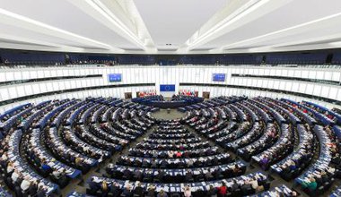 European_Parliament_Strasbourg_Hemicycle_-_Diliff.jpg