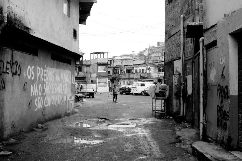 Favela%20do%20Metro%C2%A6%C3%A9%201.jpg