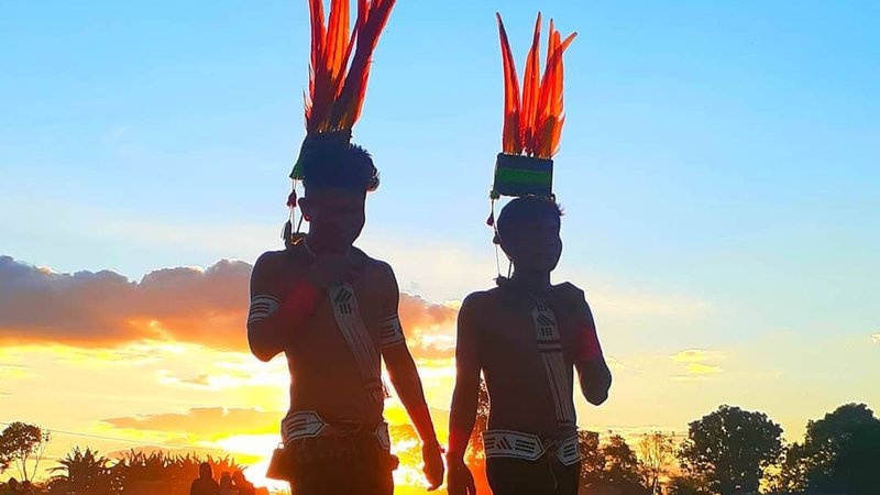 Two people from the Indigenous Menkragnoti group