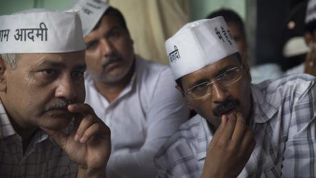 Arvind Kejriwal (right) and his party colleagues. Courtesy of Memesys Lab. All rights reserved.