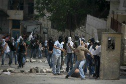 Palestinian residents of Silwan rioted after being denied entrance to pray at the Al Aqska mosque.
