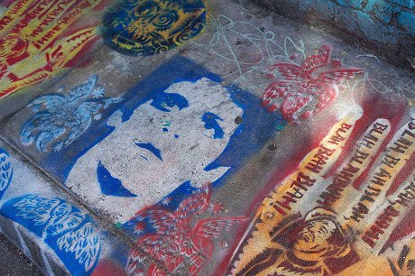 Lou_Reed_street_art.jpg